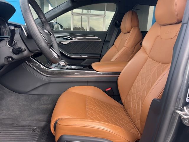 Used 2024 Audi S8 image 21