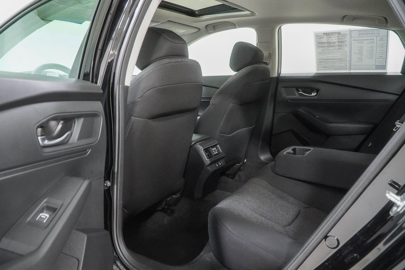 Certified 2025 Honda Accord SE image 37