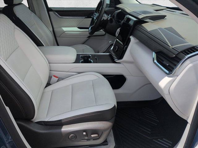 Certified 2025 GMC Acadia Denali w/ Super Cruise Package FWD image 30