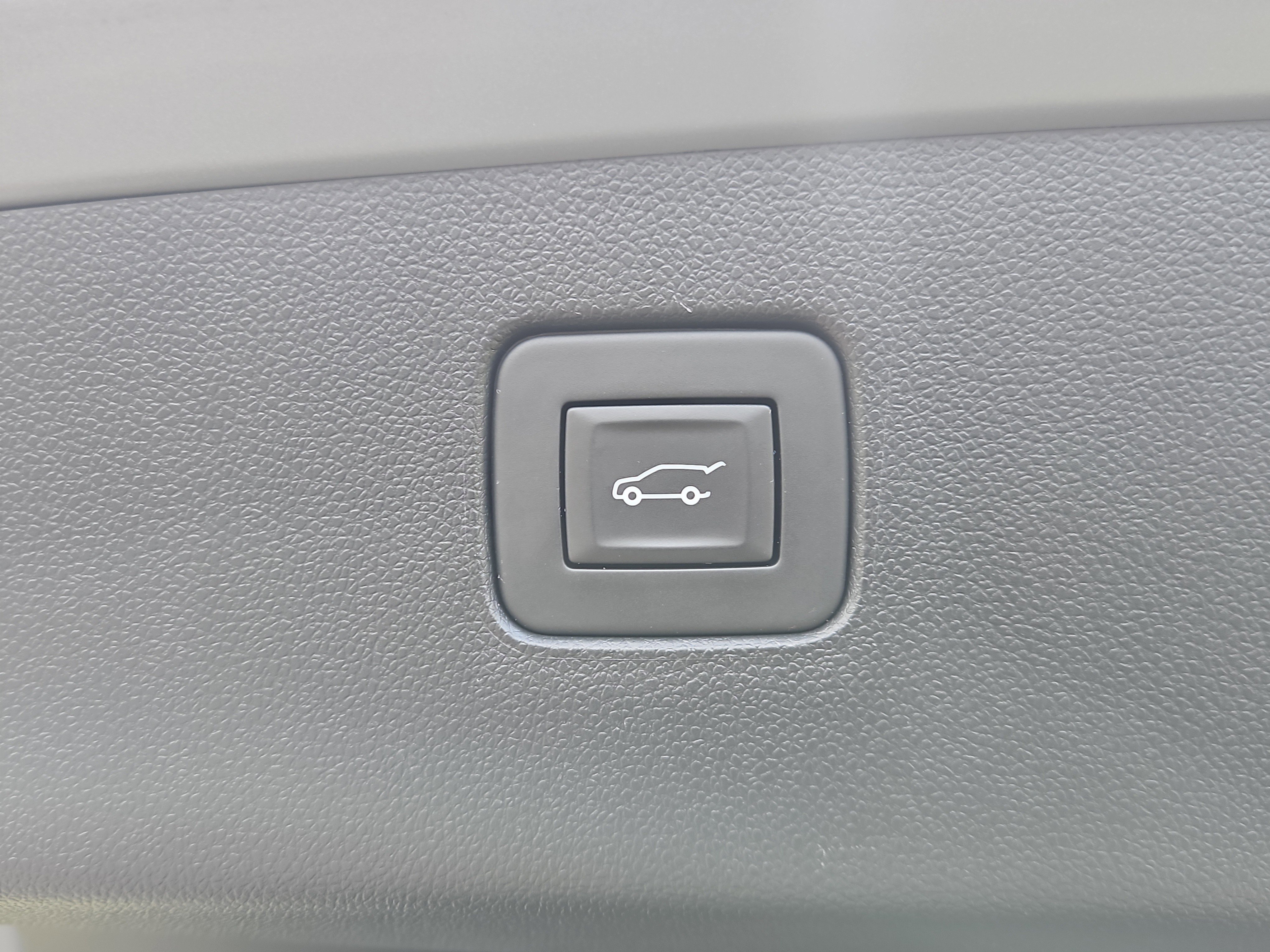 Used 2024 Buick Envista Preferred w/ Convenience II Package FWD image 7