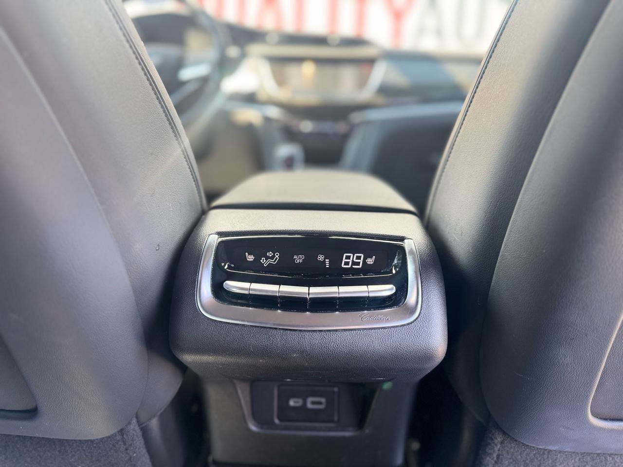 Used 2022 Cadillac XT6 Premium Luxury w/ Technology Package AWD/4WD image 52