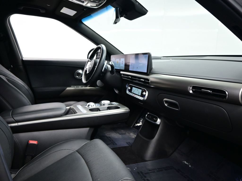 Used 2025 Genesis GV60 Advanced image 31