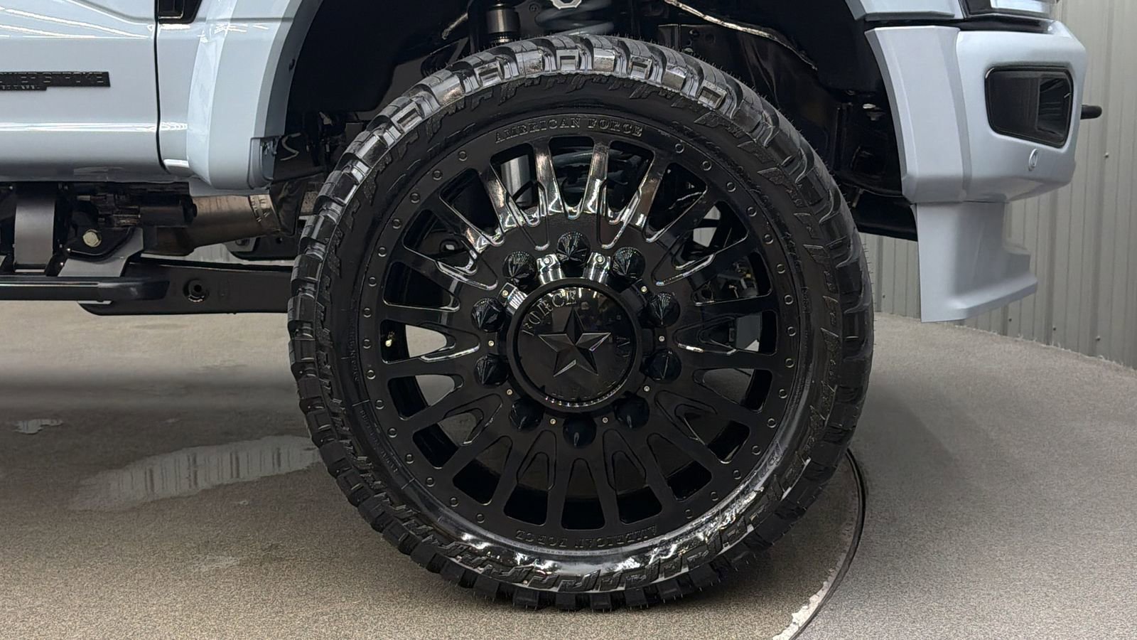 Used 2026 Ford F450 Platinum w/ FX4 Off-Road Package image 9