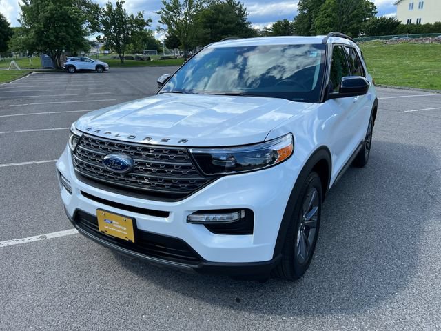 Certified 2024 Ford Explorer XLT w/ Equipment Group 202A AWD/4WD image 4