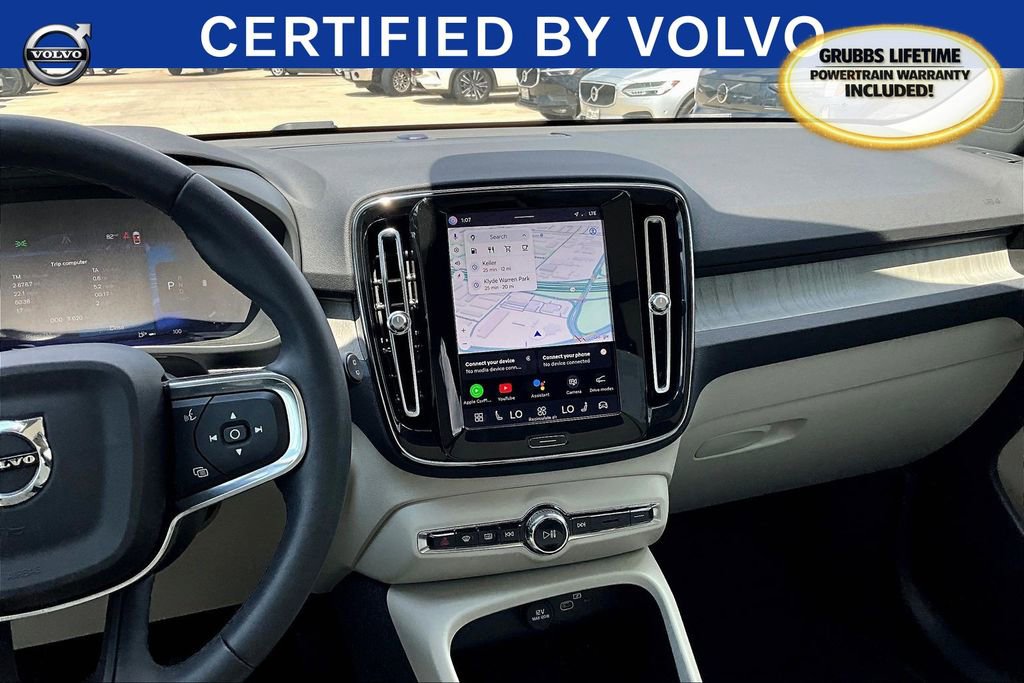 Used 2023 Volvo XC40 B5 Plus w/ Protection Package Premier image 9