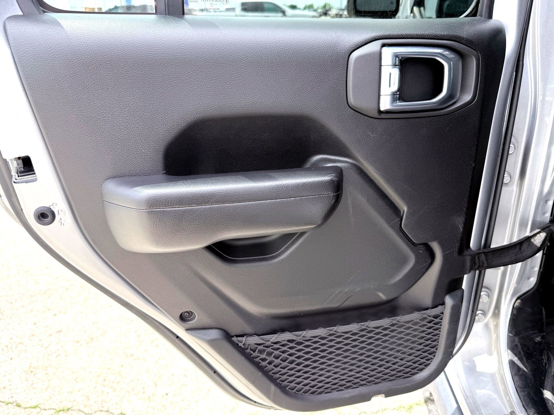 Used 2021 Jeep Gladiator Willys AWD/4WD image 32