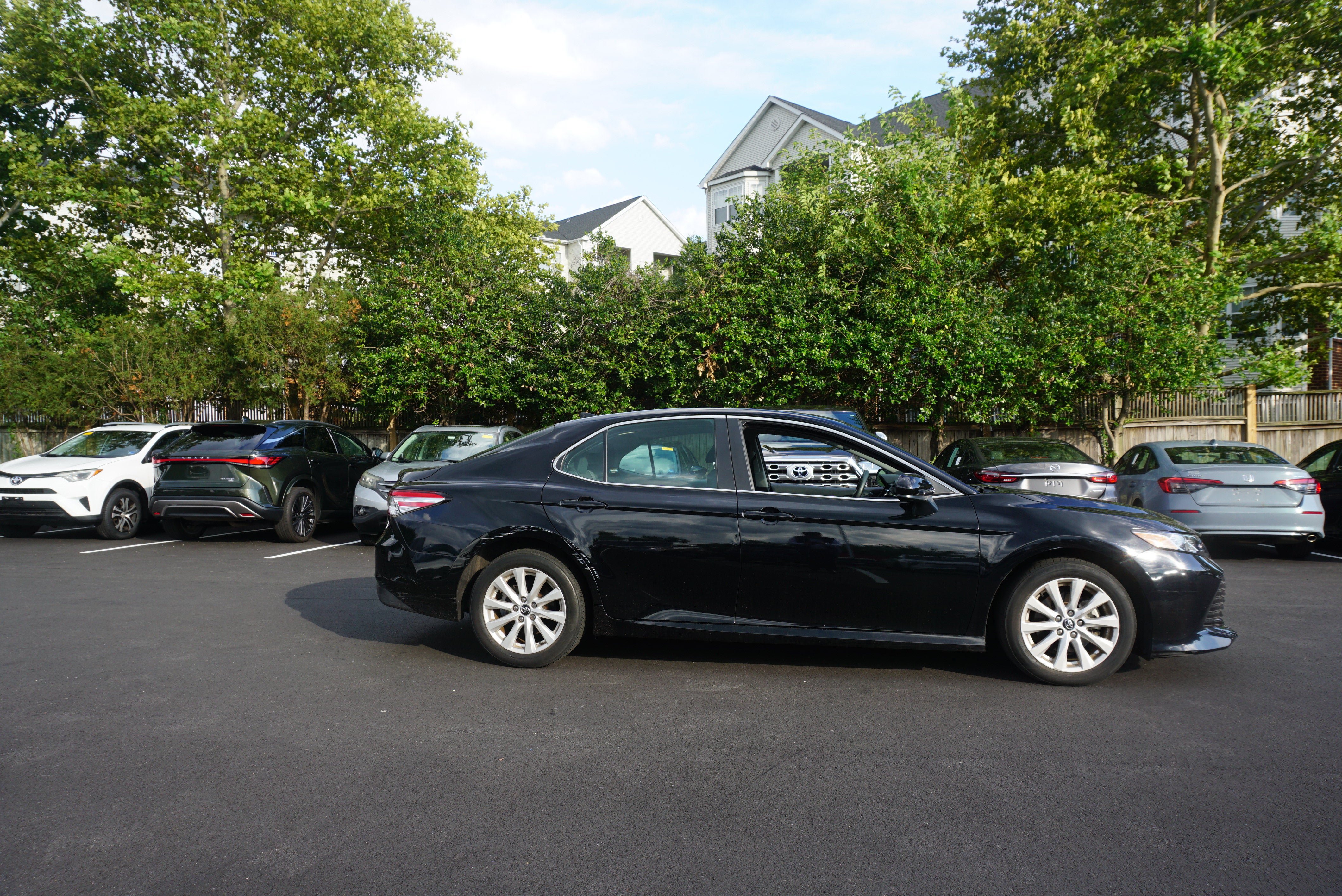 Used 2020 Toyota Camry LE w/ Carpet Mat Package FWD image 3