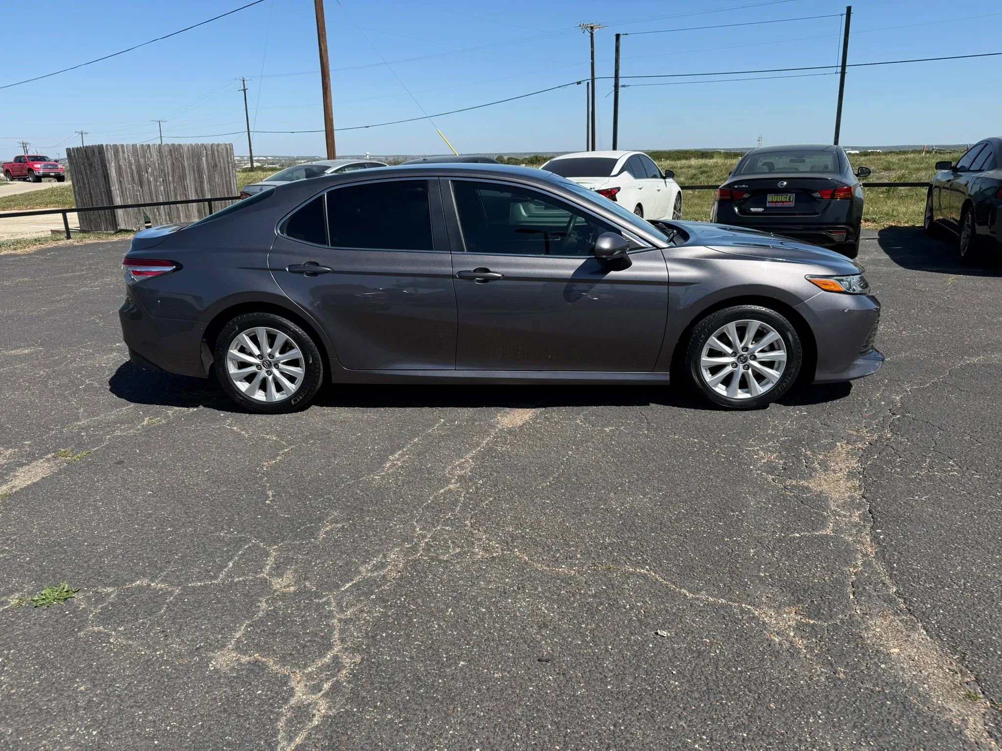 Used 2019 Toyota Camry LE FWD image 4