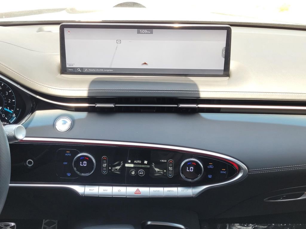 Used 2025 Genesis GV70 2.5T w/ Sport Prestige Package image 17