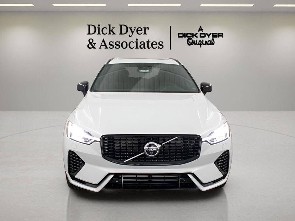 New 2024 Volvo XC60 T8 Plus w/ Protection Package Premier image 5