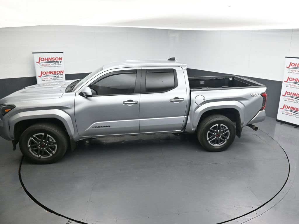 Used 2025 Toyota Tacoma TRD Sport AWD/4WD image 13