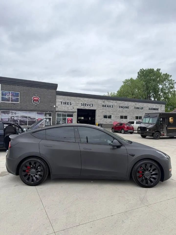 Used 2022 Tesla Model Y Performance AWD/4WD image 8