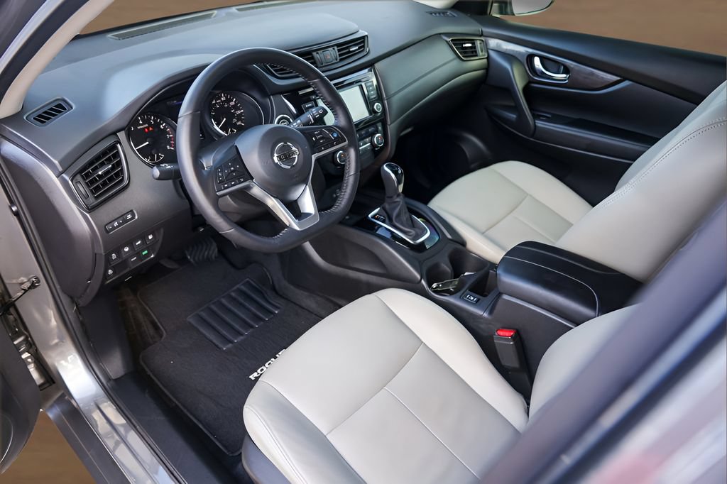 Used 2019 Nissan Rogue SV w/ Premium Package FWD image 10