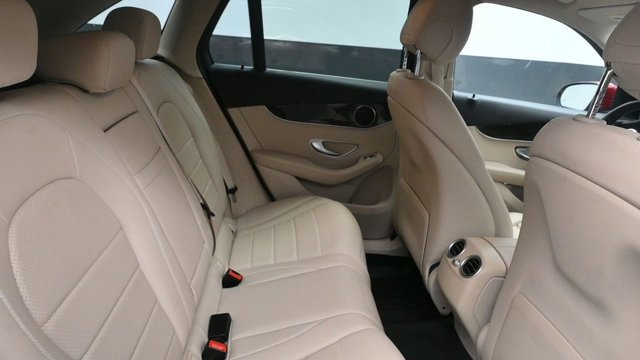 Used 2022 Mercedes-Benz GLC 300 4MATIC image 10