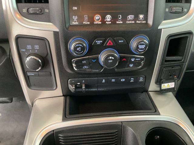 Used 2016 RAM 2500 SLT w/ Luxury Group AWD/4WD image 11