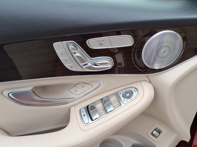 Used 2019 Mercedes-Benz GLC 300 image 14