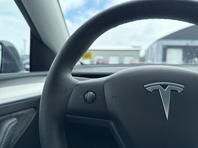 Used 2023 Tesla Model Y Long Range image 15