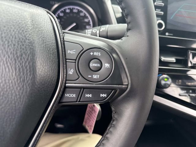 Used 2023 Toyota Camry SE image 29