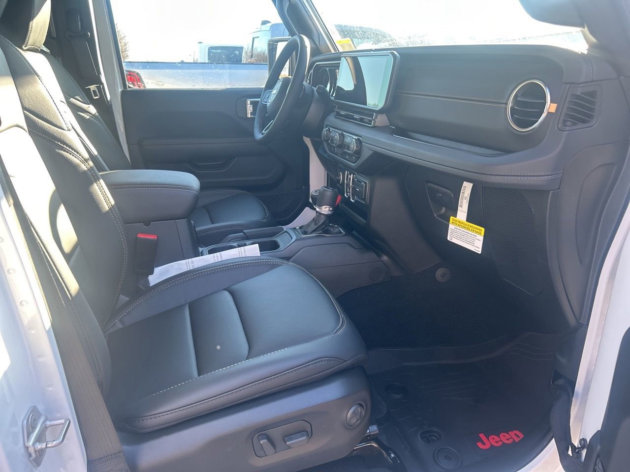 New 2026 Jeep Gladiator Sahara image 24