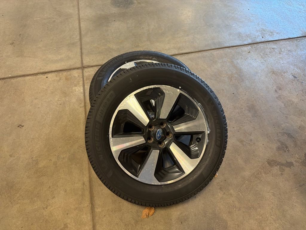 Used 2017 Subaru Forester 2.5i Premium w/ All-Weather Package AWD/4WD image 5