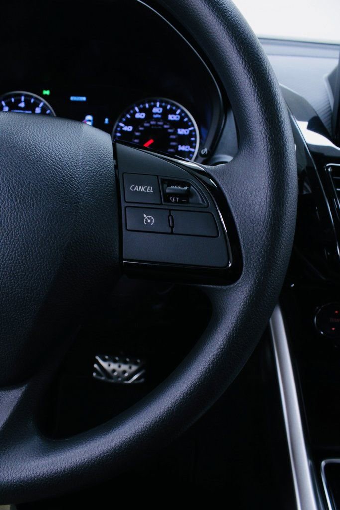 Used 2024 Mitsubishi Eclipse Cross Black Edition image 11