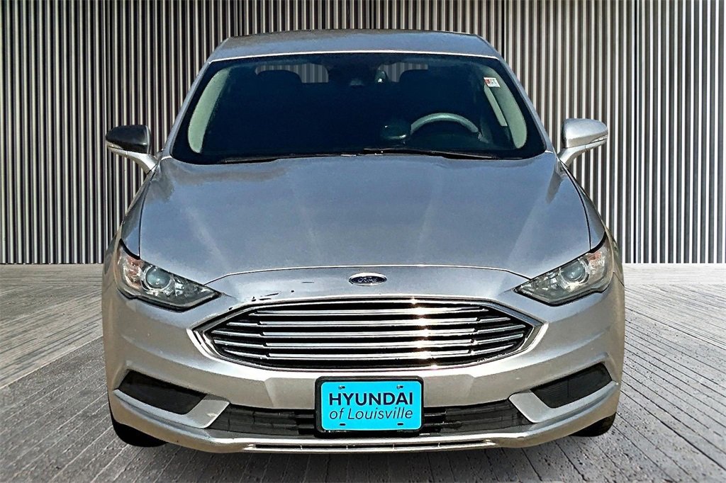 Used 2018 Ford Fusion SE image 3