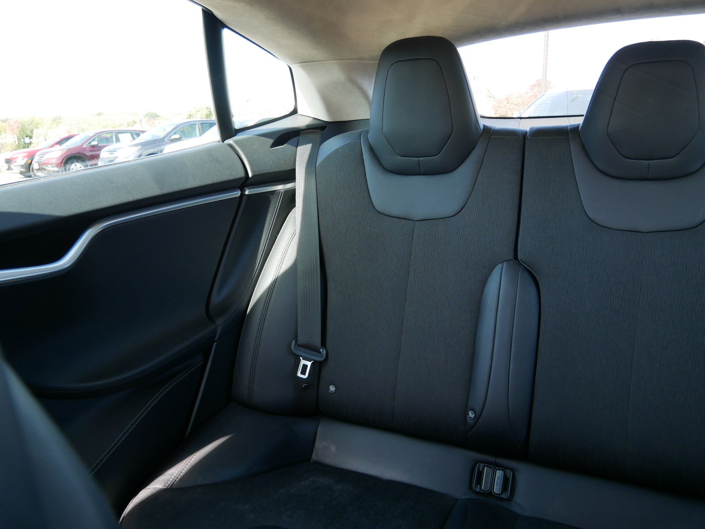 Used 2016 Tesla Model S AWD image 12