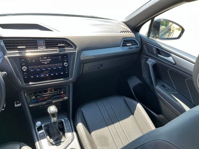 Used 2023 Volkswagen Tiguan SE R-Line image 14