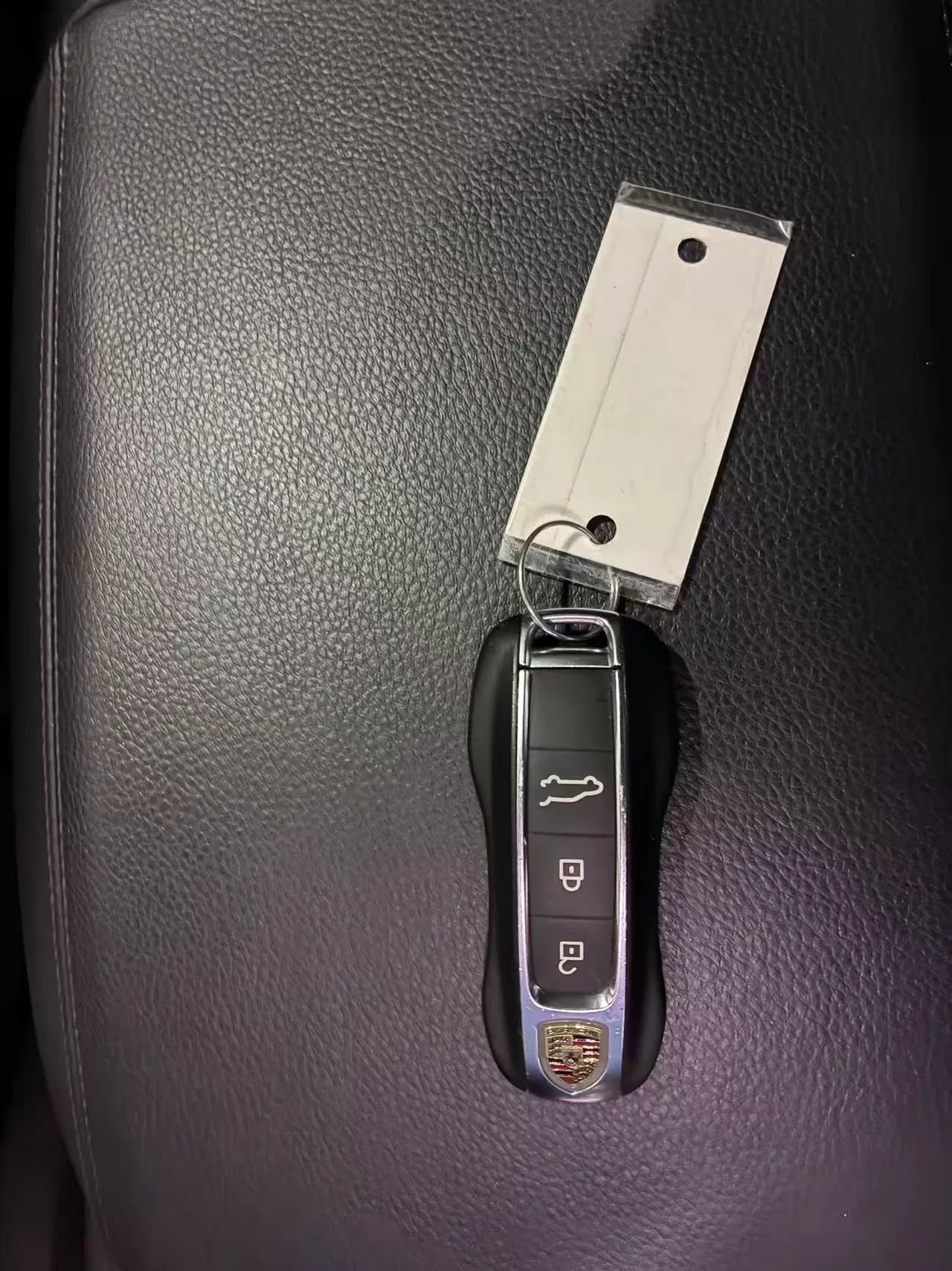 Used 2022 Porsche Cayenne Platinum Edition image 27