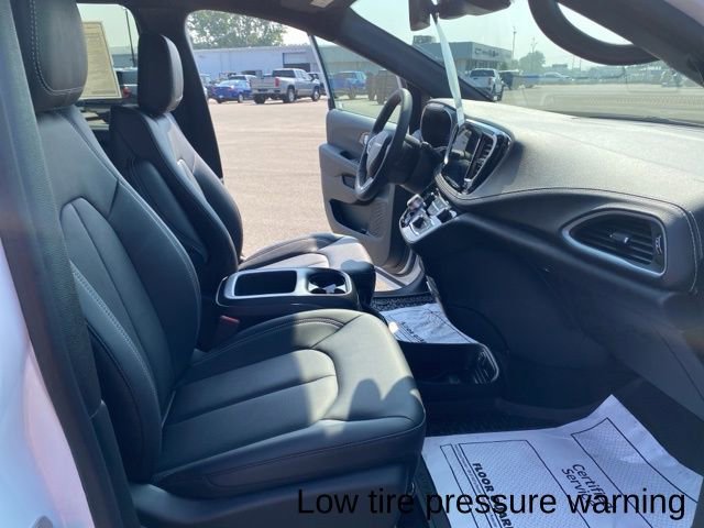 New 2025 Chrysler Pacifica Select w/ Fav Edition Package image 34