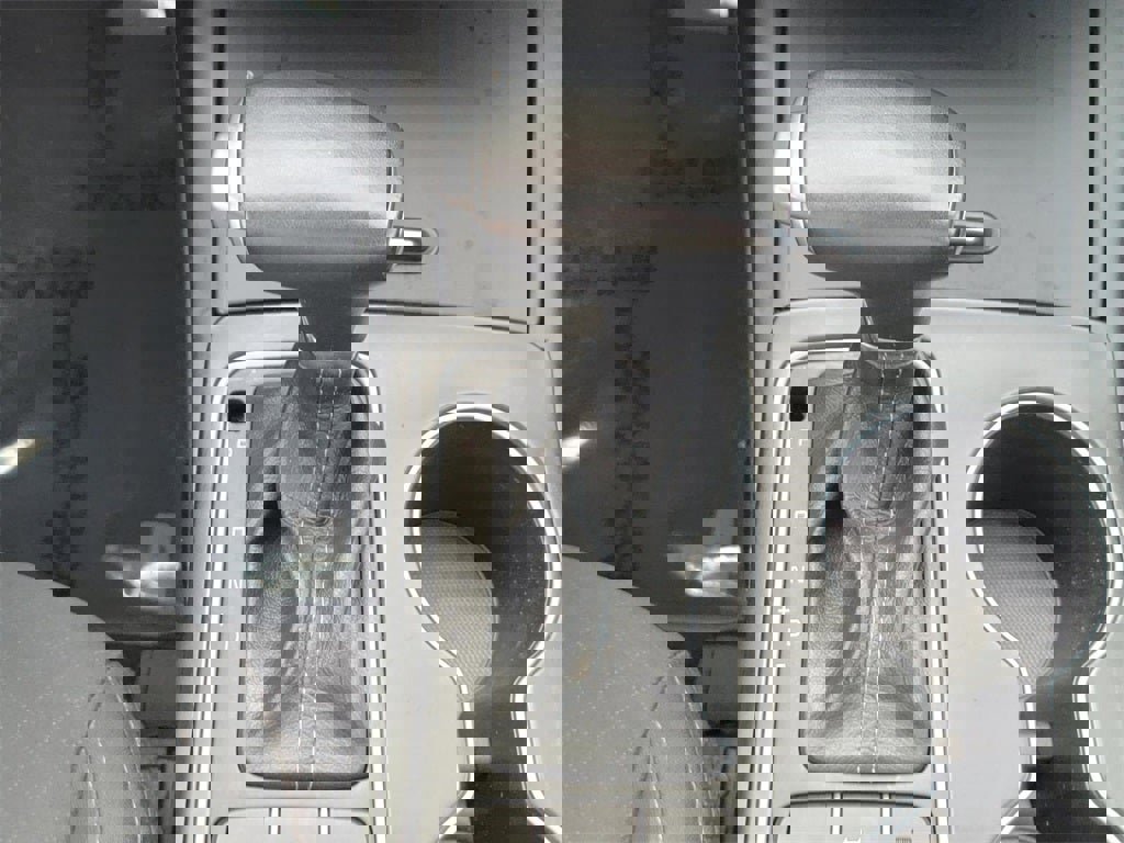 Used 2019 Kia Sorento LX w/ LX Convenience Package image 24