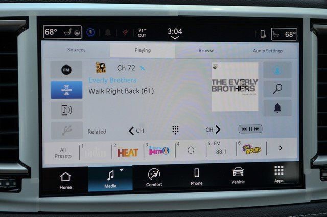 New 2026 Chrysler Pacifica Select image 30