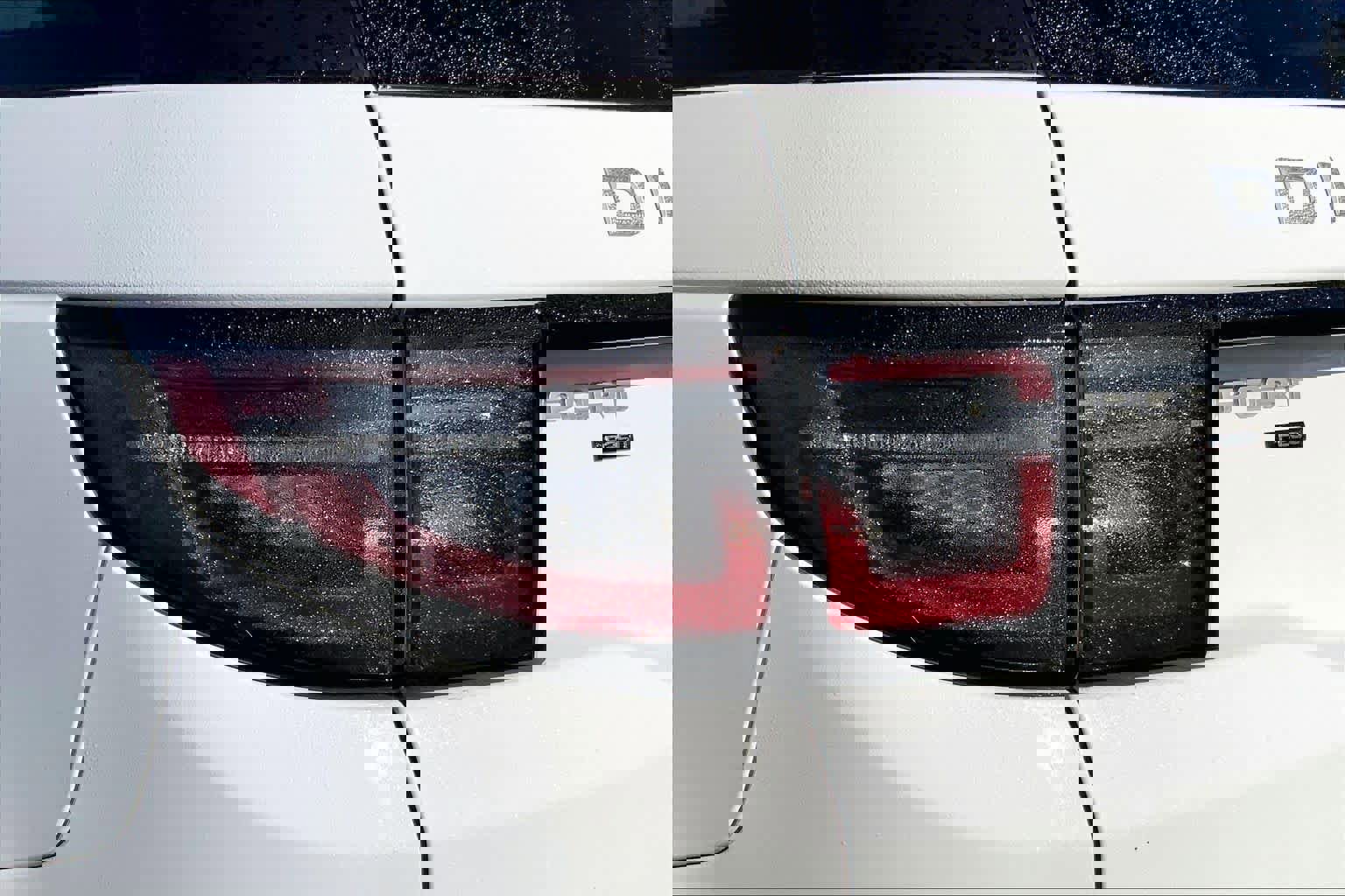 Used 2020 Land Rover Discovery Sport image 25