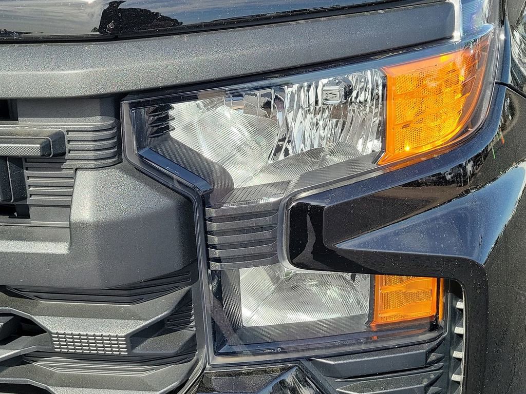 Used 2025 Chevrolet Silverado 1500 Custom image 21