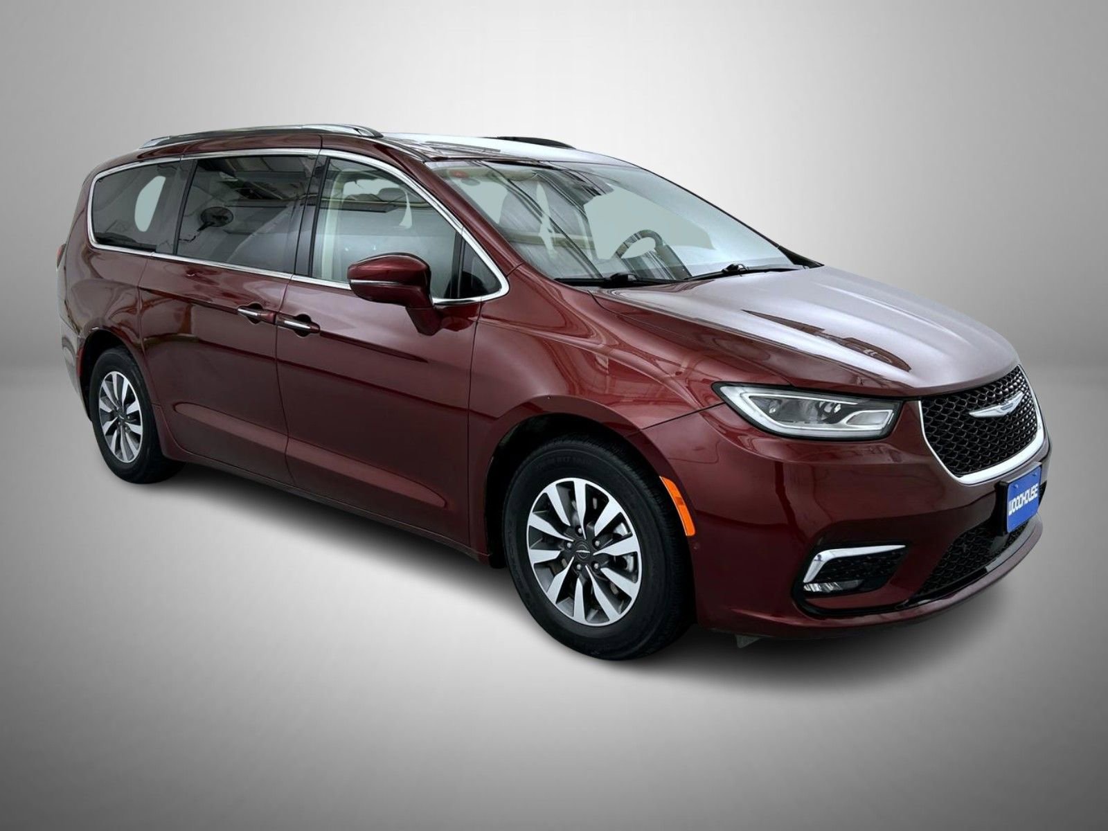 Used 2021 Chrysler Pacifica Touring-L FWD image 3