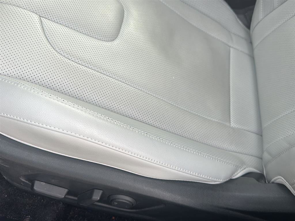 Used 2023 Hyundai Elantra Limited image 22