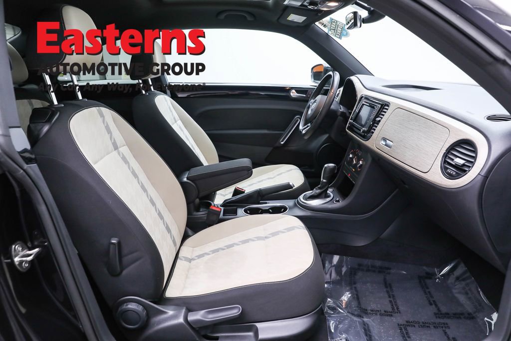 Used 2018 Volkswagen Beetle 2.0T S image 21