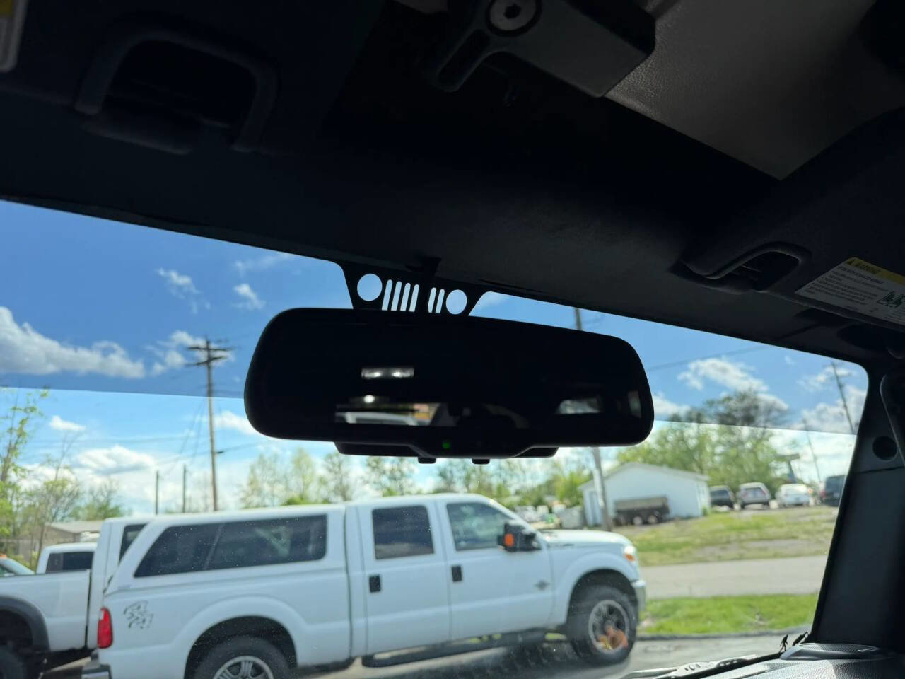 Used 2016 Jeep Wrangler Unlimited Rubicon image 48
