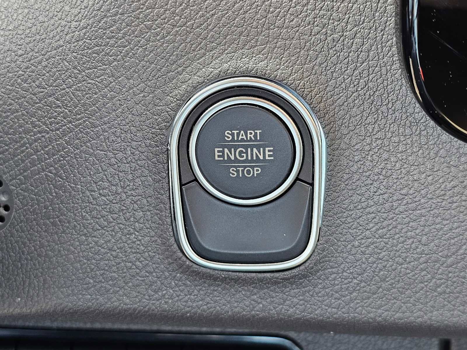 Used 2025 Mercedes-Benz Sprinter 2500 image 30