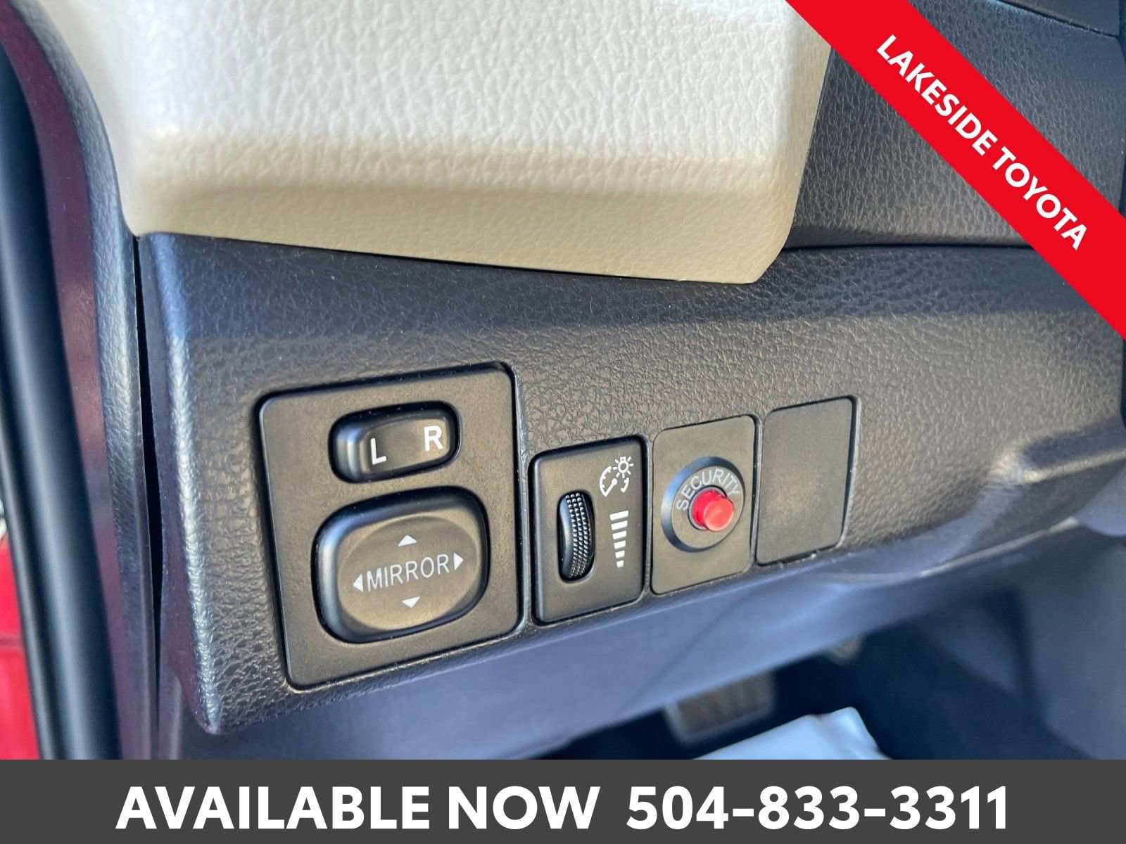 Used 2016 Toyota Corolla LE image 25