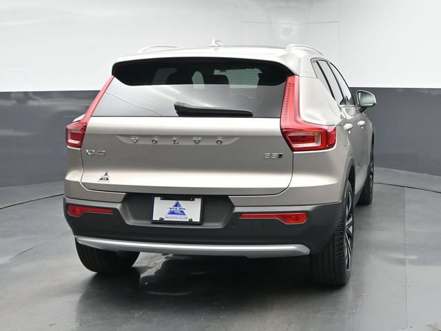 Used 2024 Volvo XC40 B5 Ultimate AWD/4WD image 8