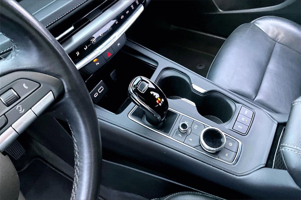 Used 2024 Cadillac XT4 Premium Luxury image 14