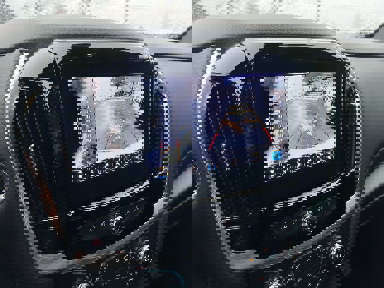 Used 2023 Chevrolet Traverse RS image 17