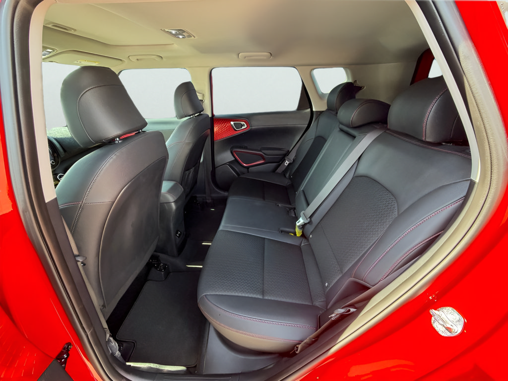 Used 2025 Kia Soul GT-Line w/ GT-Line Technology Package FWD image 19