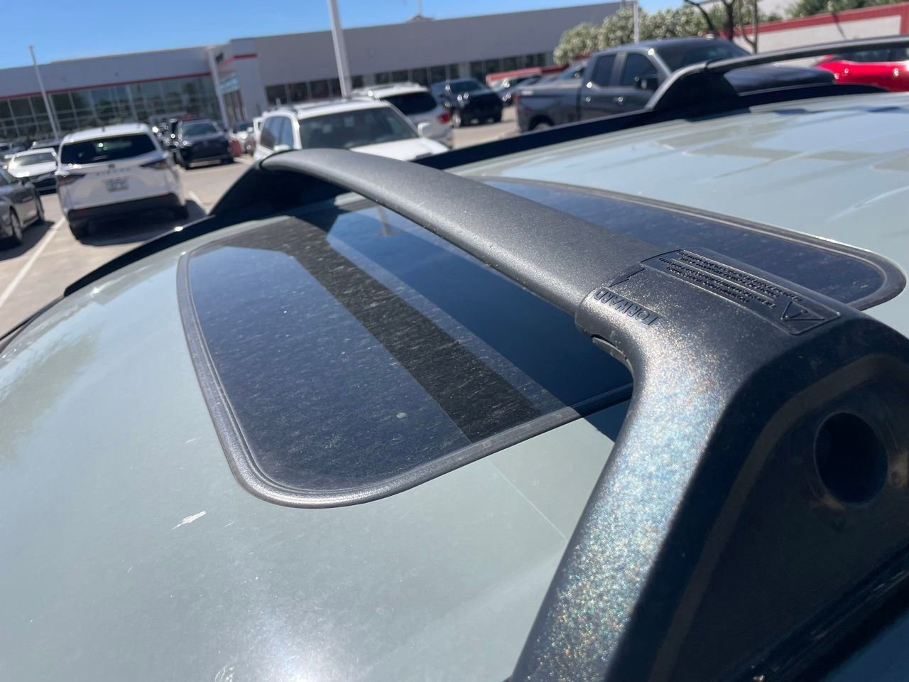 Used 2021 Toyota RAV4 XLE Premium image 5