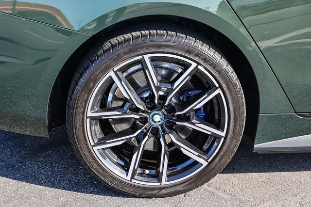 Used 2023 BMW i4 eDrive40 w/ M Sport Package image 8