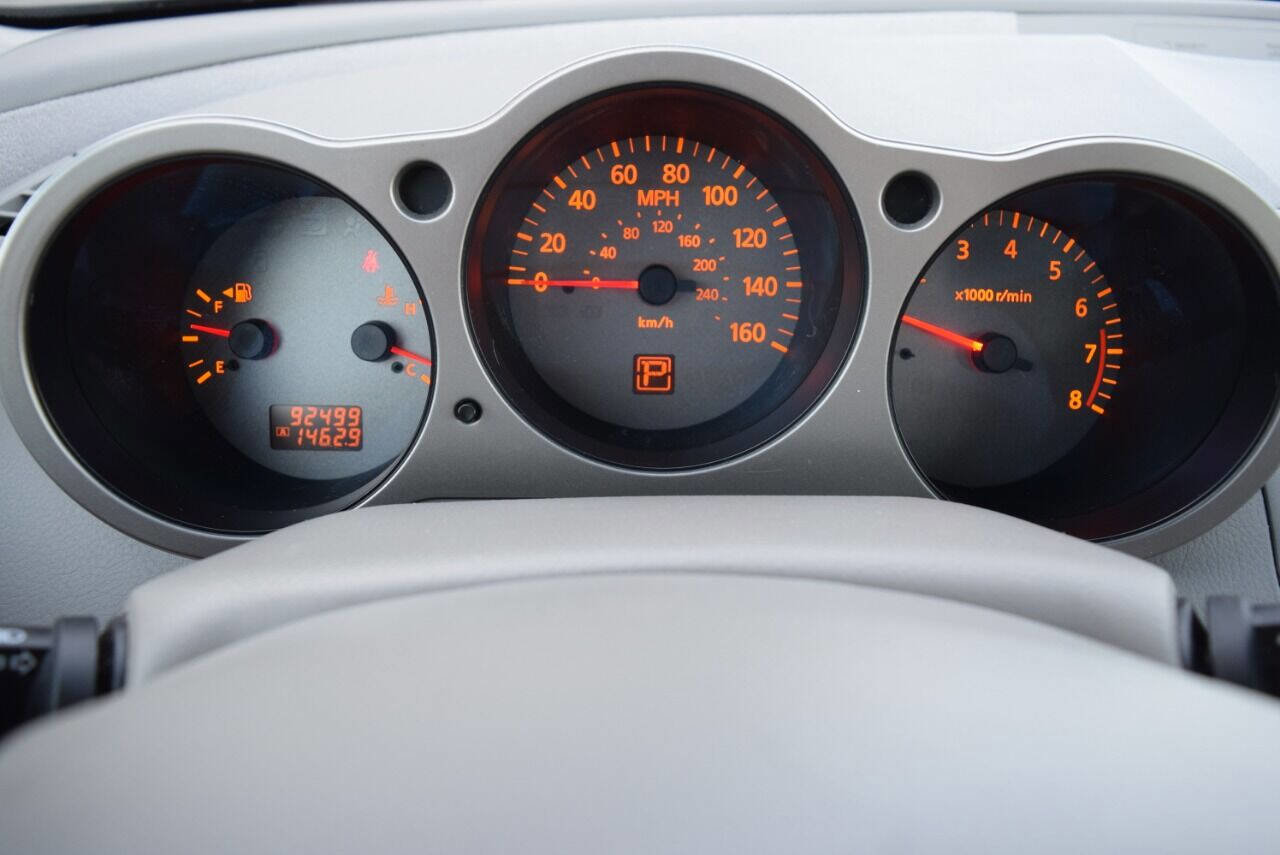 Used 2005 Nissan Maxima 3.5 SE image 3