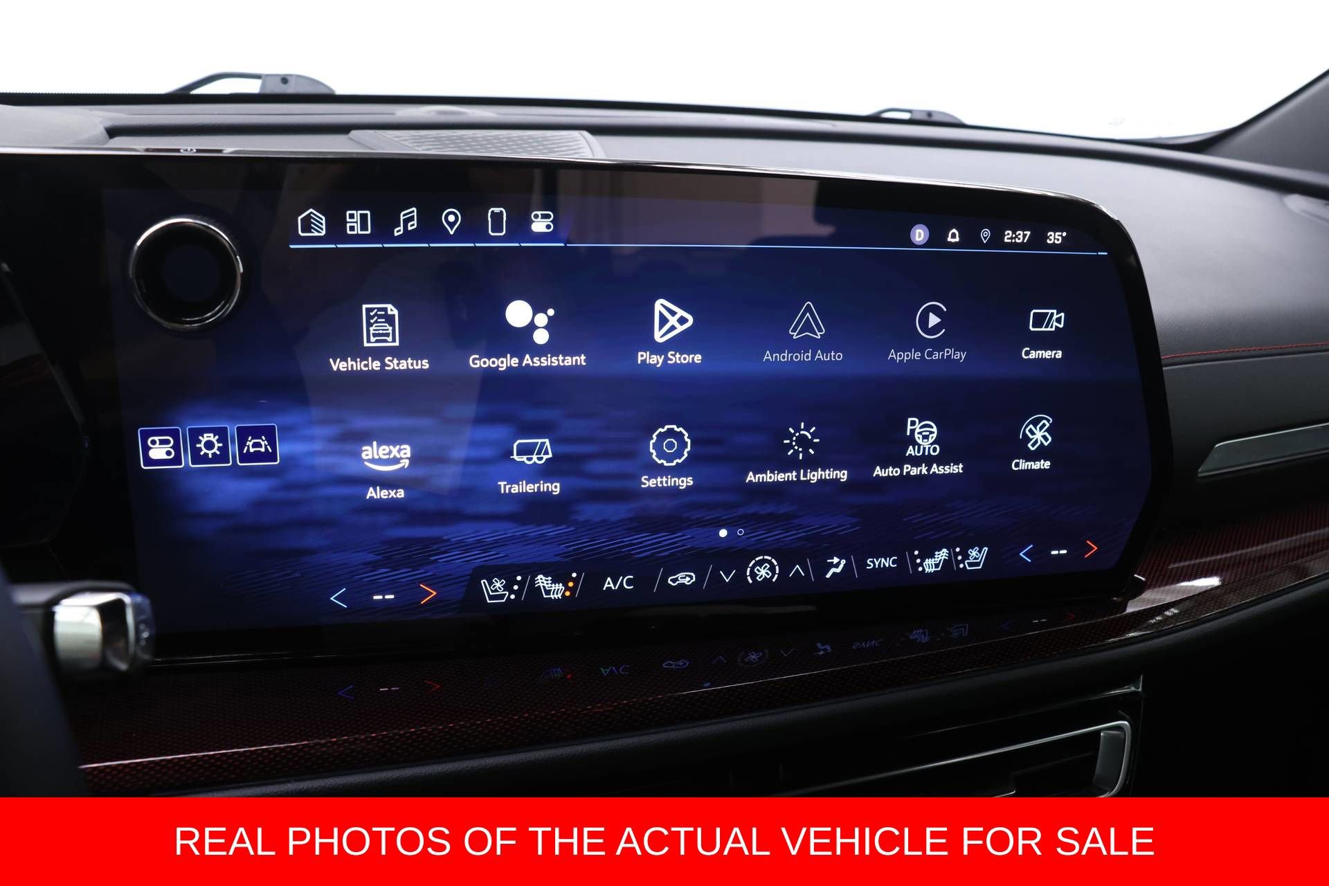 Used 2024 Chevrolet Traverse RS image 7