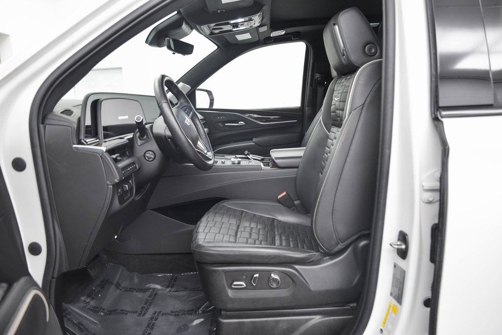 Used 2022 Cadillac Escalade Sport Platinum image 11