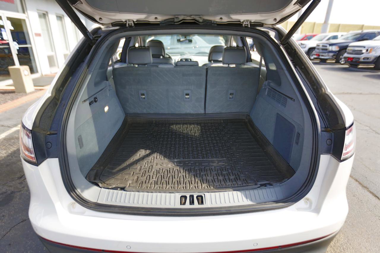 Used 2019 Lincoln Nautilus Reserve image 17